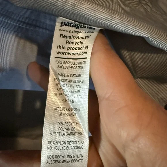 Patagonia Torrentshell 3L Olive Green Rain Jacket - Picture 8 of 9